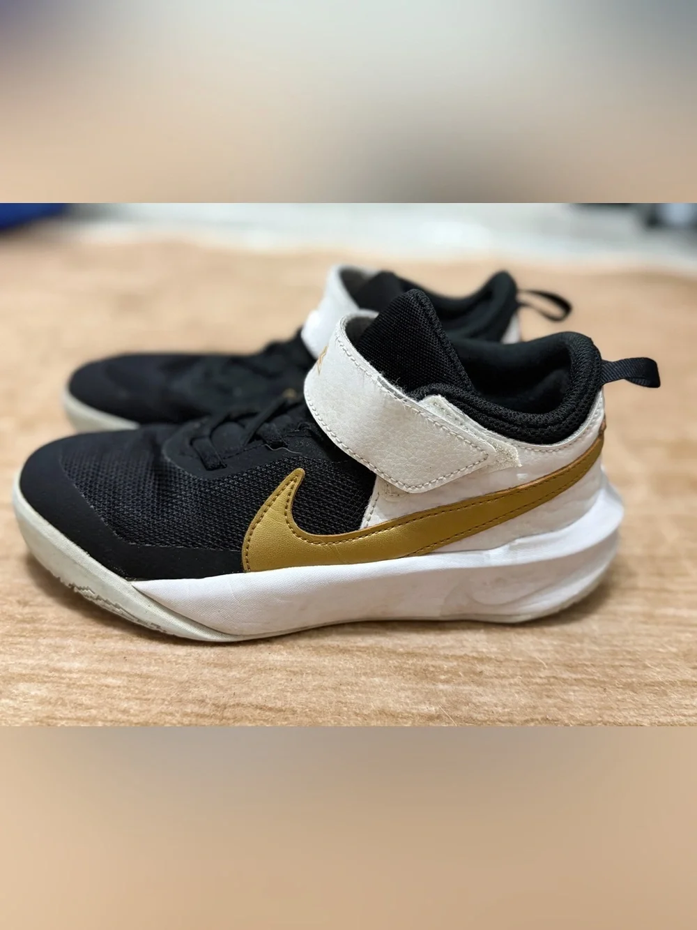 Nike Kids Black and Gold Hook-and-Loop Sneakers